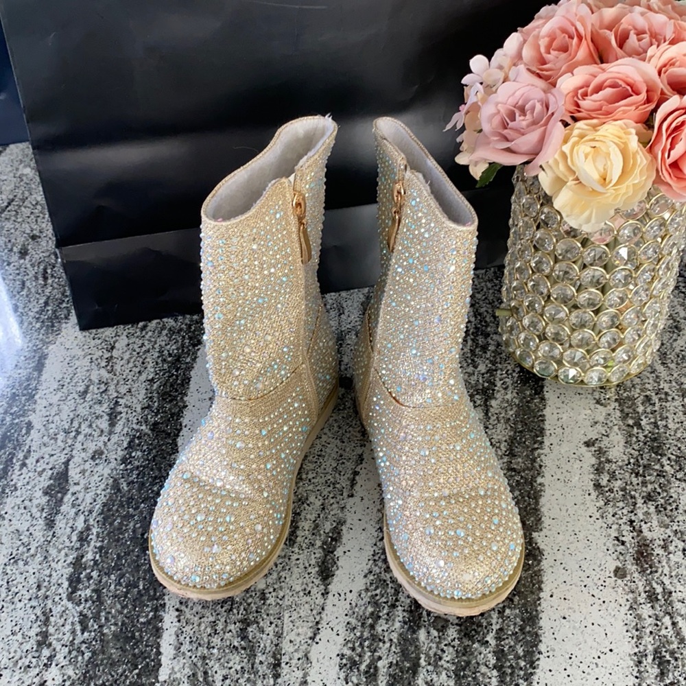 Girl’s Carrie Crystal embellished booties sz 1